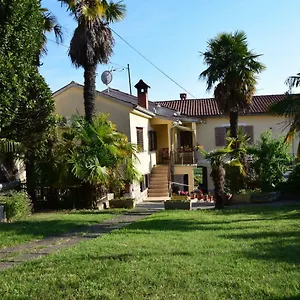 Uzila Family Appartamento