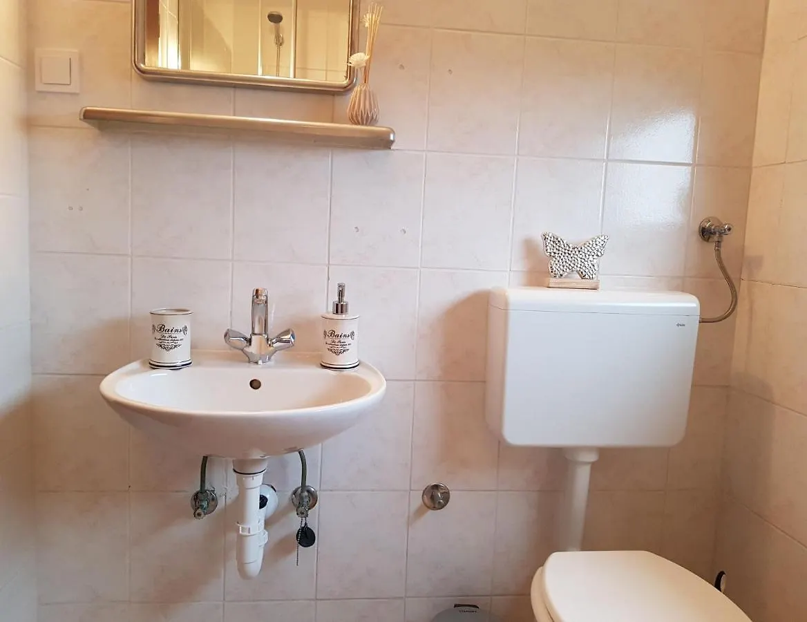 Casa Nostra II Apartment Funtana